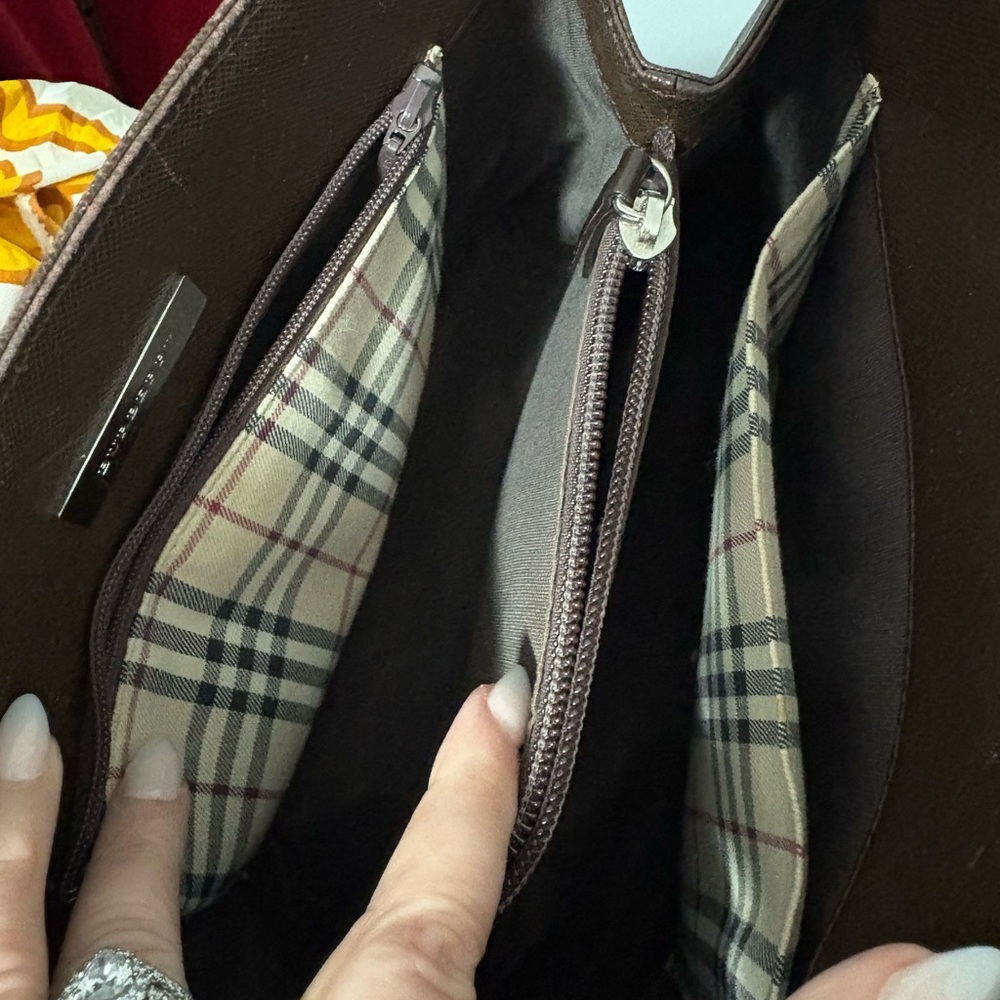 Burberry Chocolate Brown Leather Bag with Check Interior - Picture 4 of 15